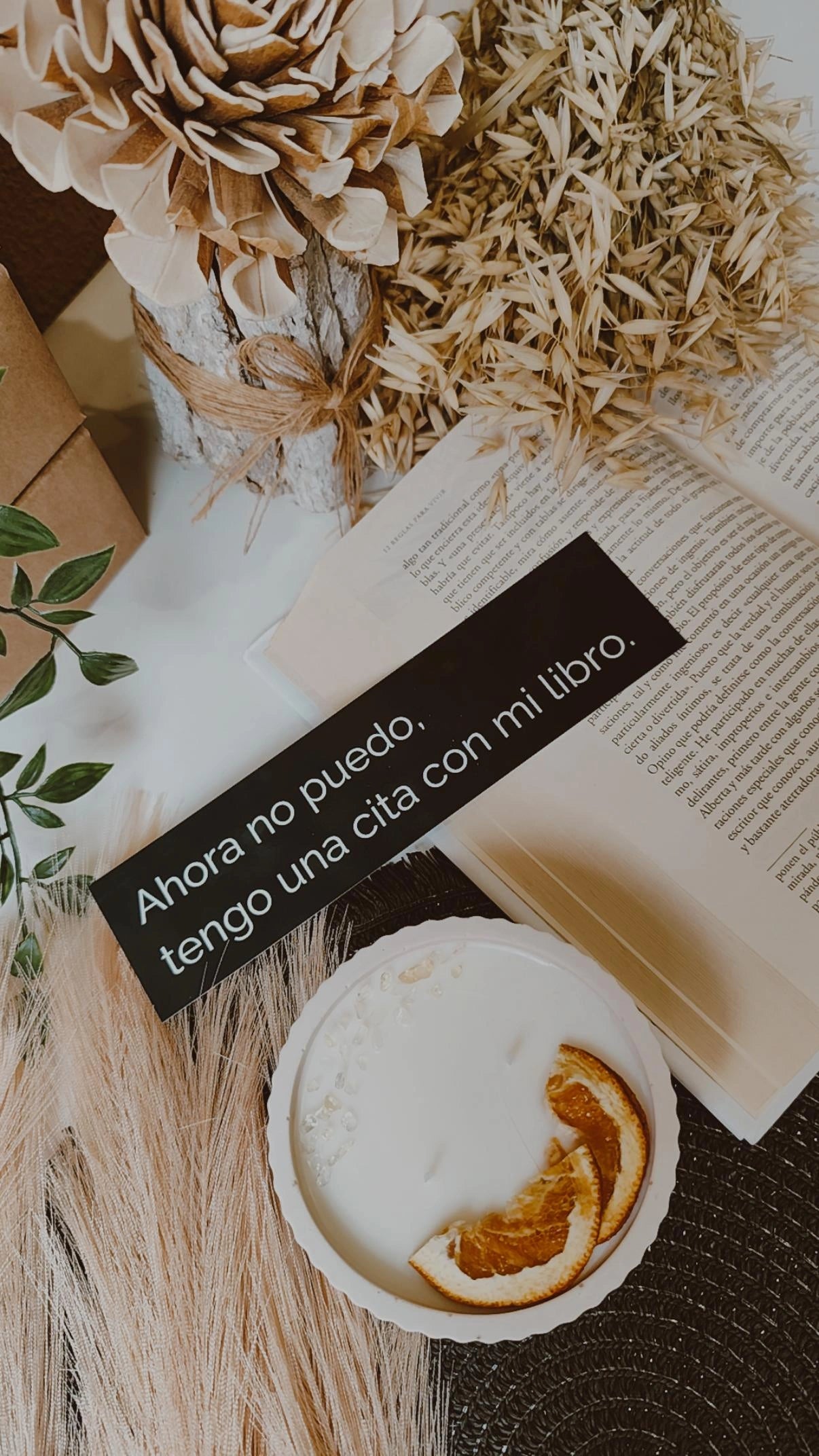 Marcapáginas negro como regalo perfecto para lectores apasionados.